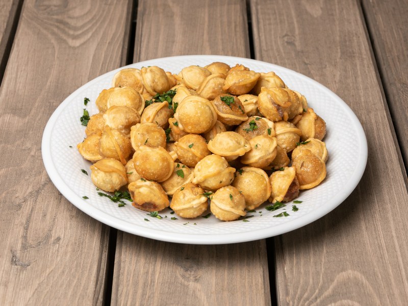 Пельмени с жареным луком