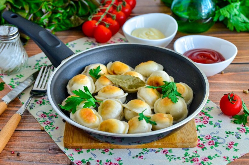 Рецепт жареных пельменей