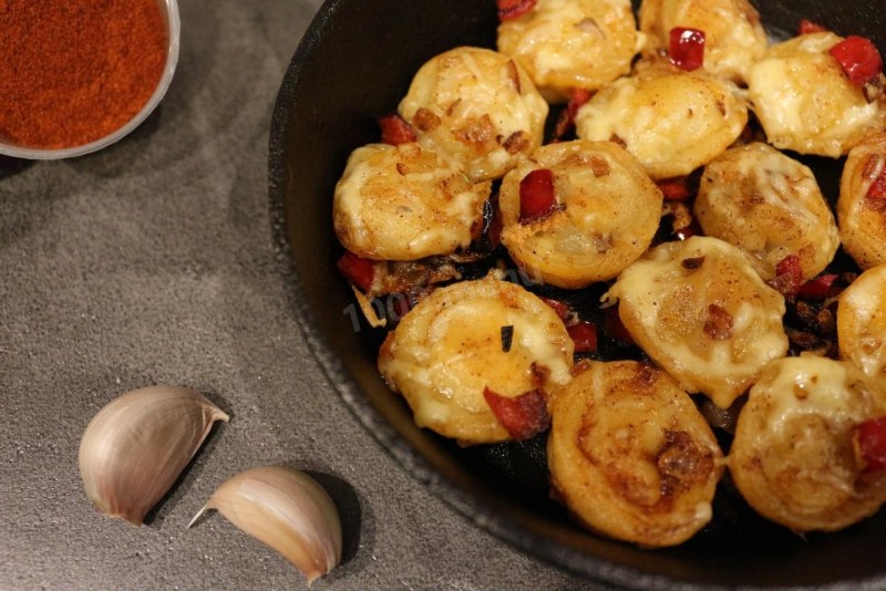 Пельмени запеченные в духовке с сыром