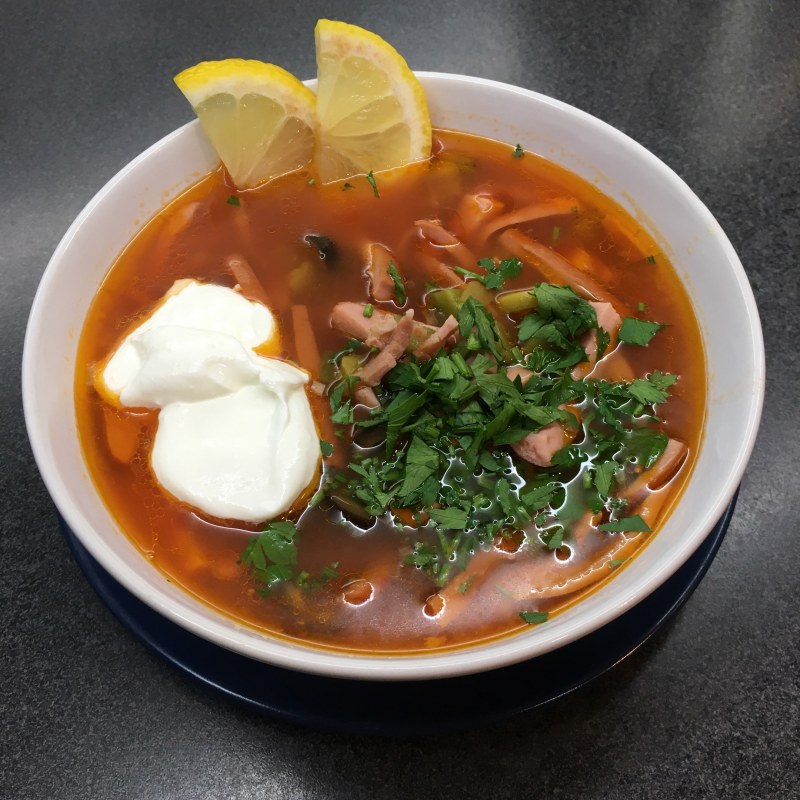 Солянка сборная мясная классическая