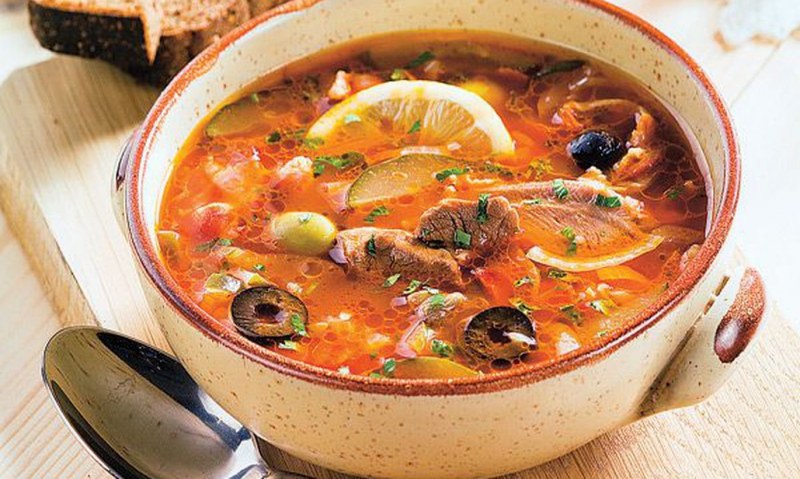 Солянка сборная мясная