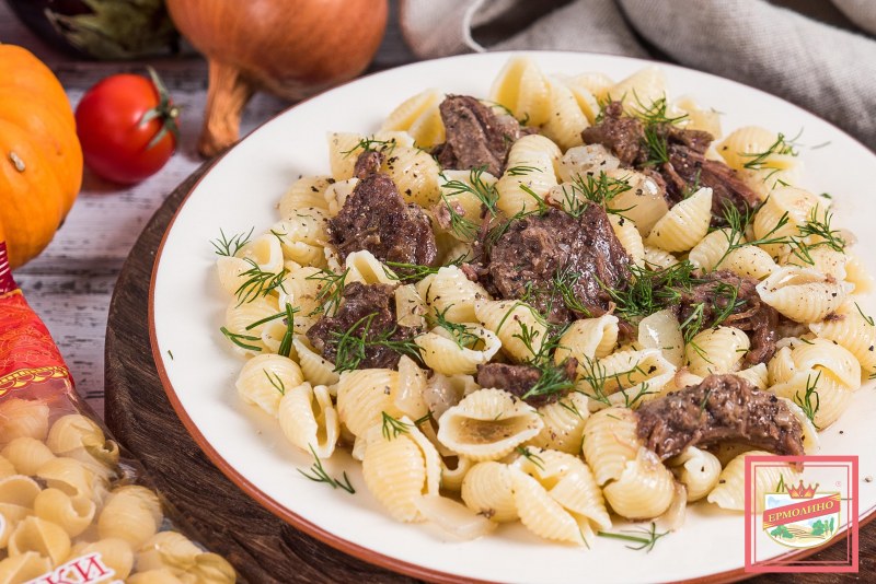 Макароны по-флотски с тушенкой