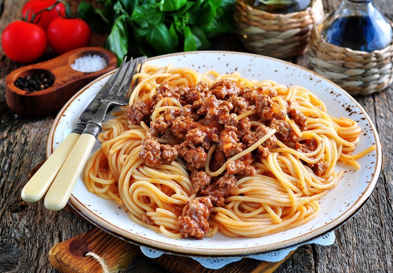Макароны с говядиной