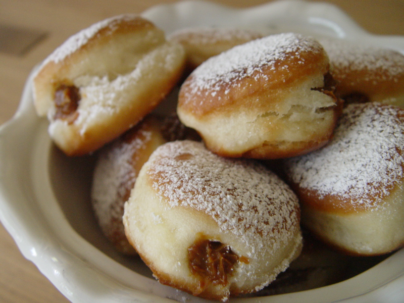 Пончики со сгущенкой