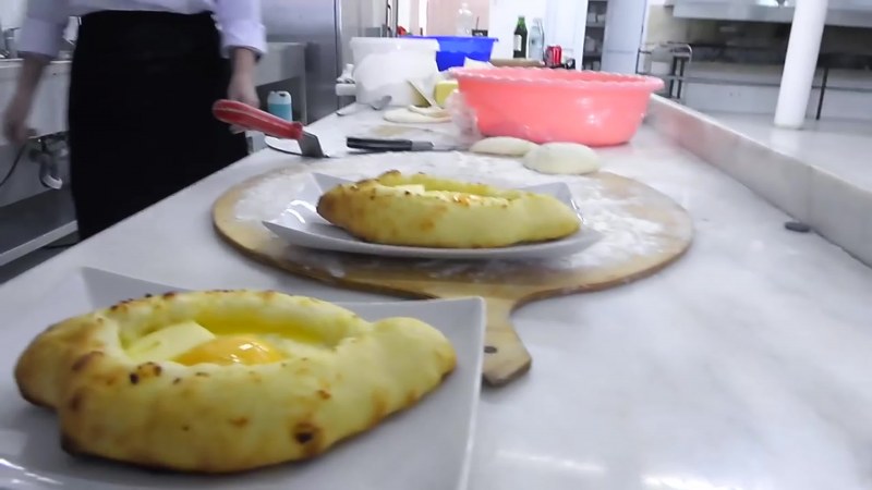 Хинкали и хачапури