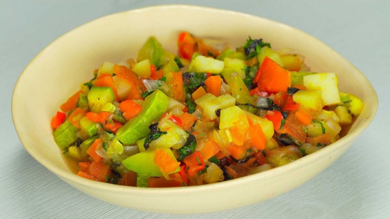 Овощное рагу с цветной капустой