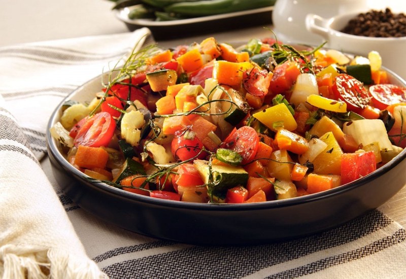 Курица тушеная с овощами