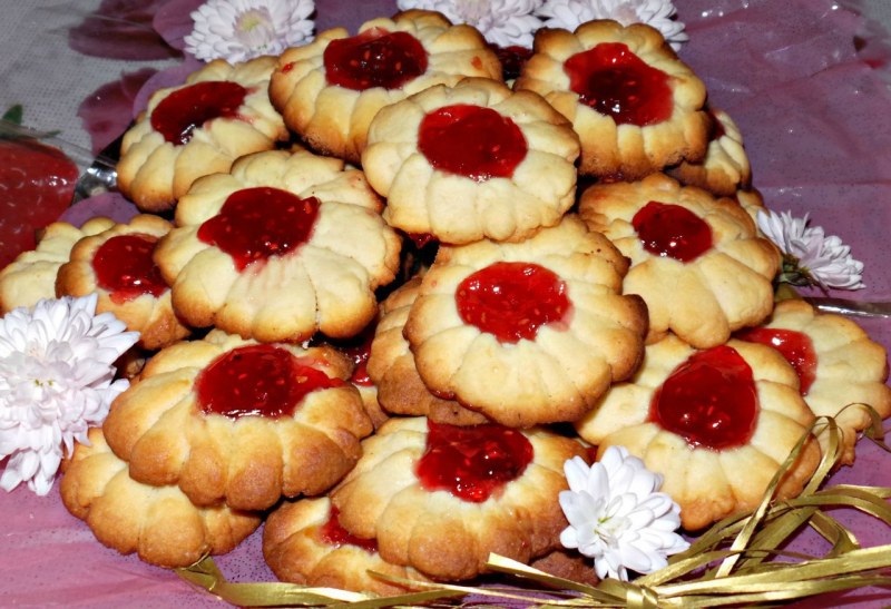 Песочное печенье с вареньем