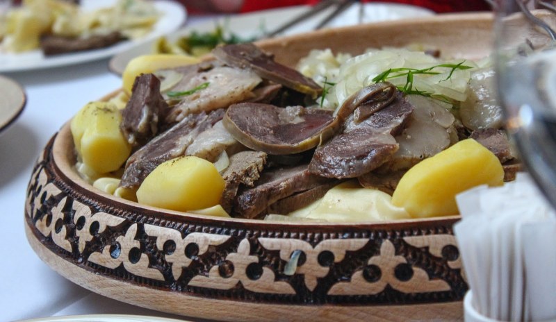 Национальная кухня Киргизии бешбармак