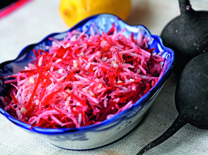 Салат с черной редькой