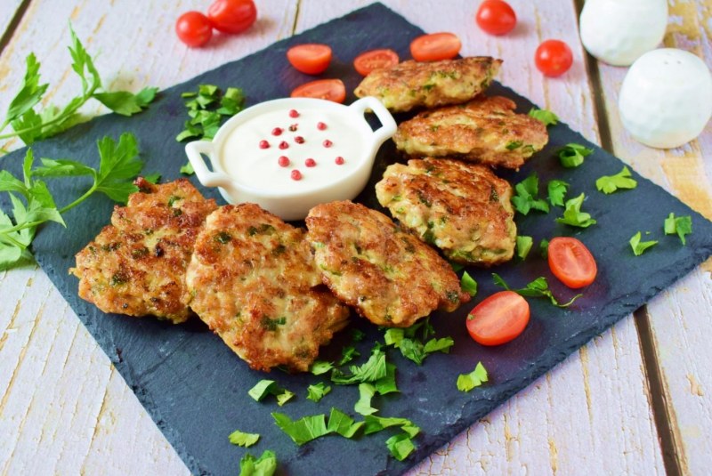 Куриные оладьи с грибами и сыром c uhtcrjq