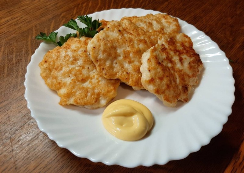 Рубленные куриные котлеты с сыром