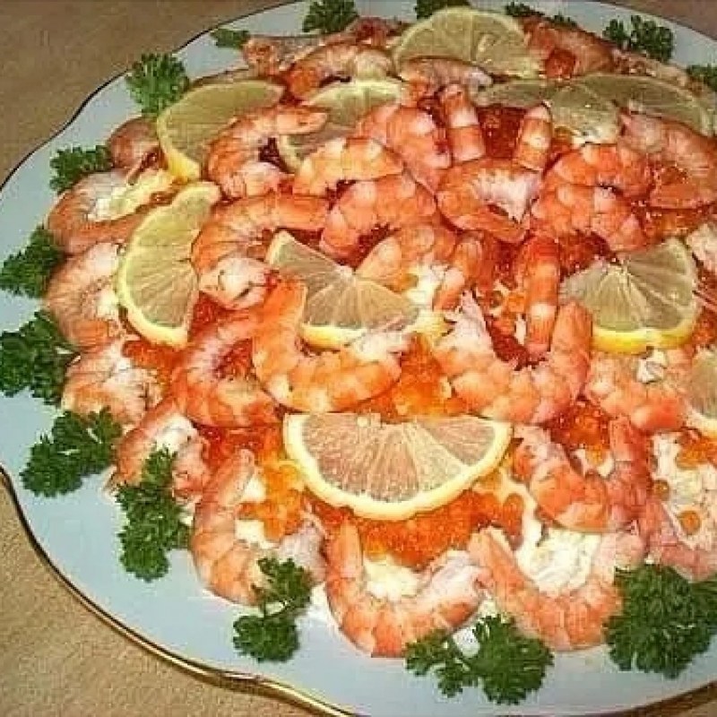 Салат с красной икрой Нептун
