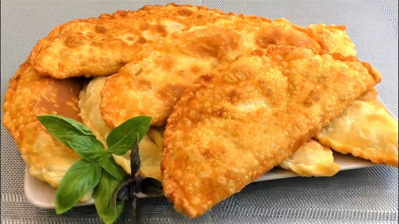 Самые большие чебуреки