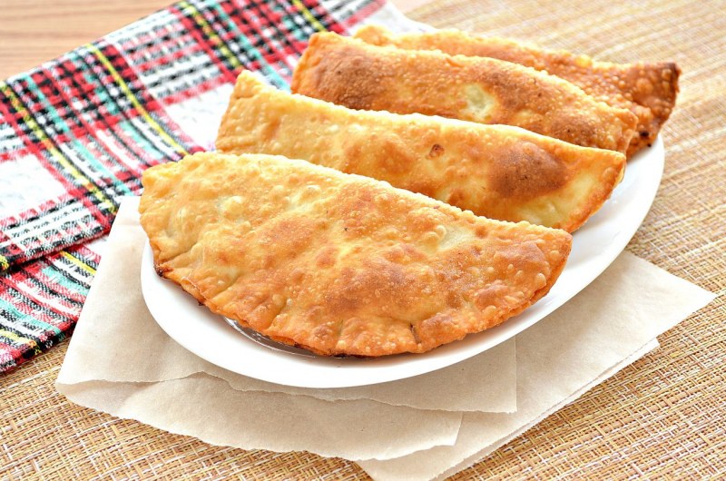 Чебуреки с сыром