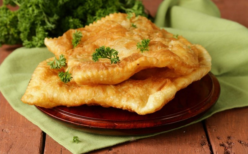 Пирожки чебуреки