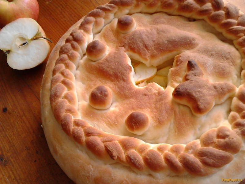 Дрожжевой пирог с яблоками