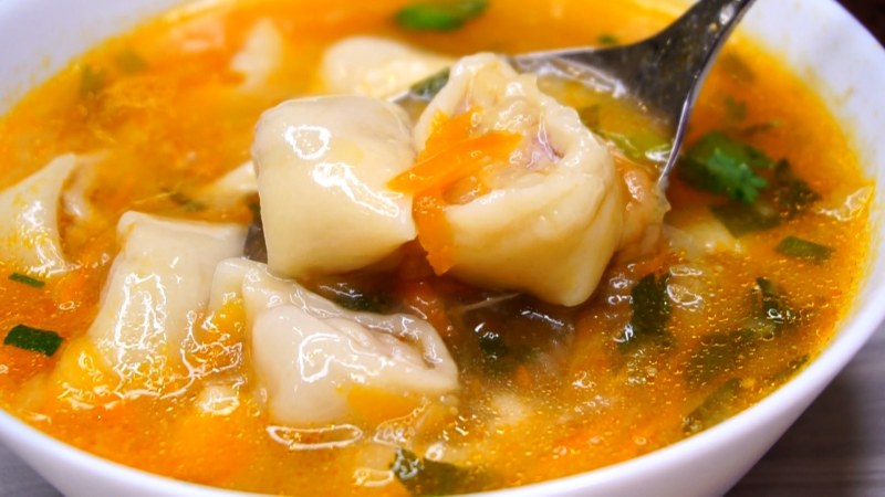 Суп с мясными рулетиками