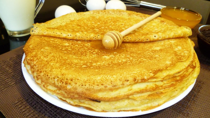 Тонкие блинчики на кефире