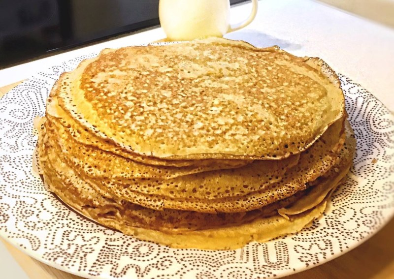 Блины на кефире с дырочками пошаговый