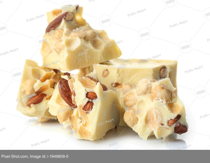Белые конфеты с орехами