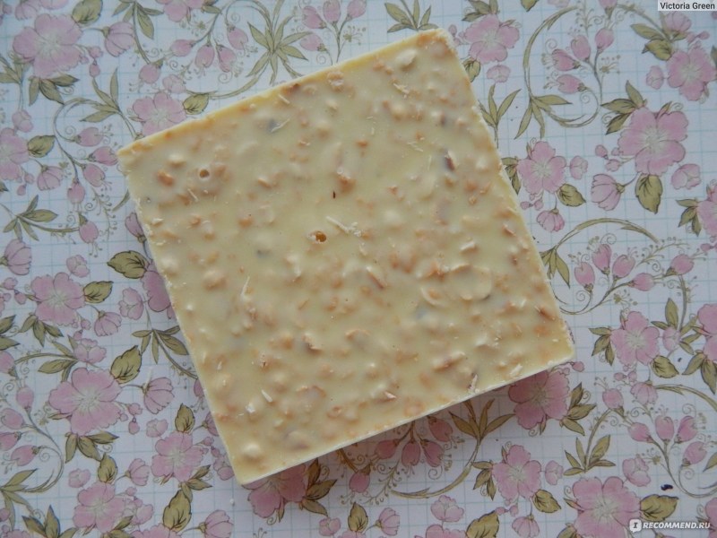 Белый шоколад с орехами красивые