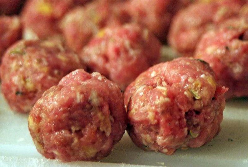Свиные шарики с ананасом