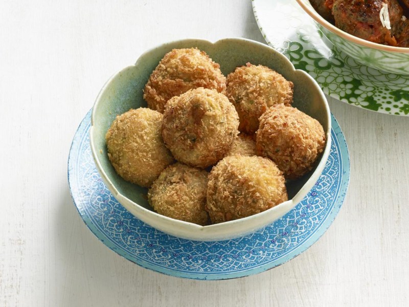 Шарики из мясных колбасок