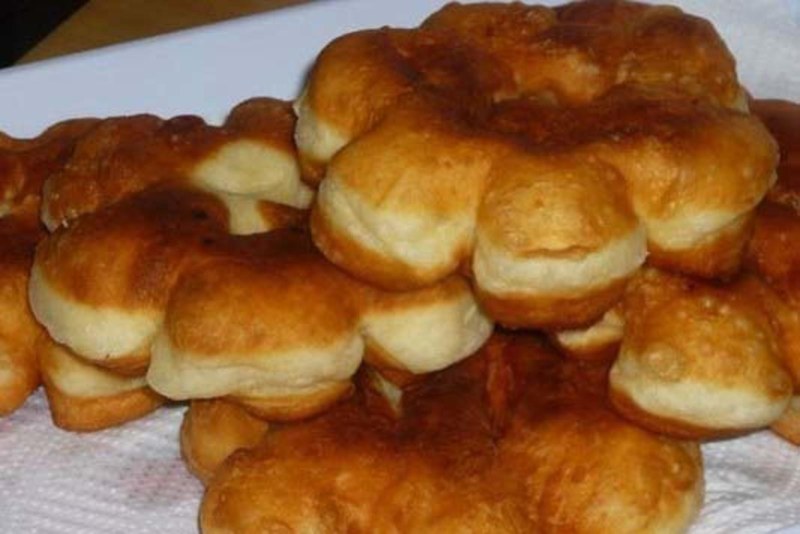 Пышки на кефире и дрожжах