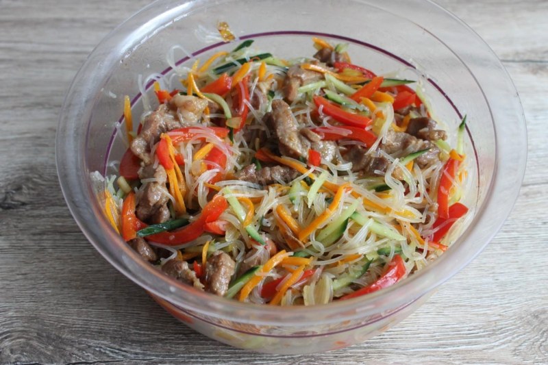 Фунчоза с мясом и овощами
