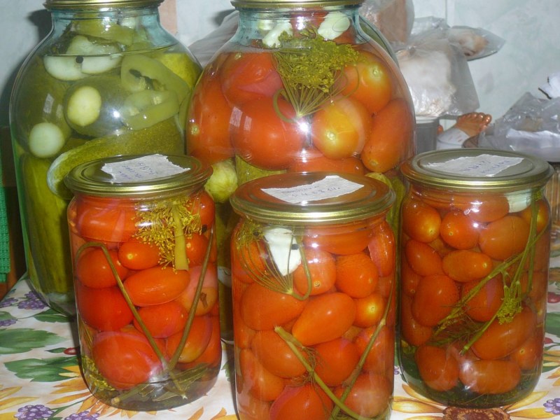 Помидоры черри желтые маринованные