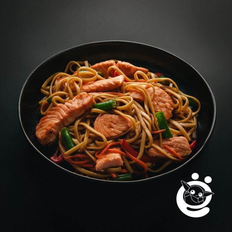 Wok лапша удон с лососем