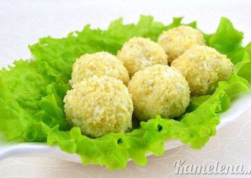 Салат Рафаэлло с курицей и грибами