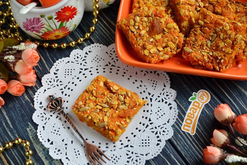 Морковное печенье с овсяными хлопьями треугольниками