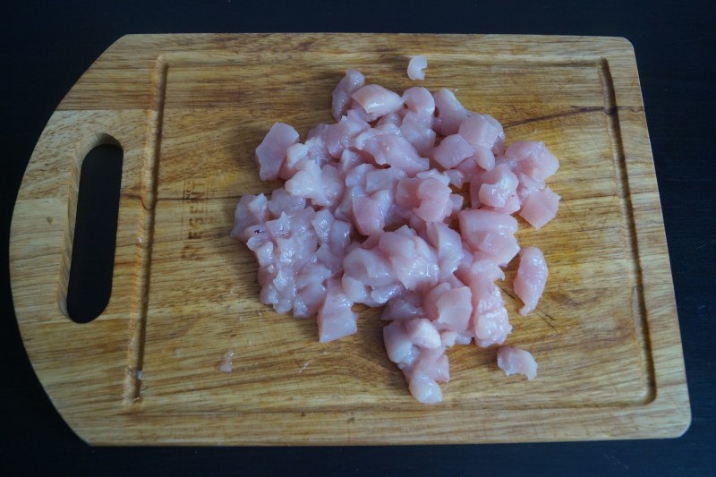 Нарезанное куриное филе