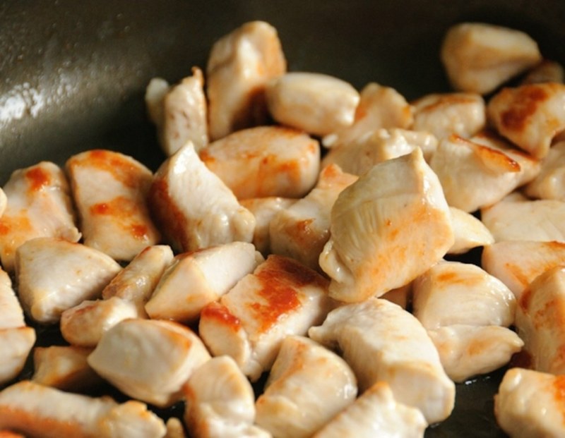 Кусочки жареной курицы