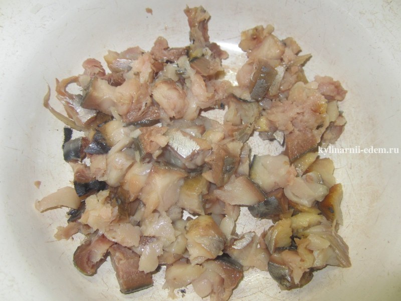 Салат из соленой скумбрии