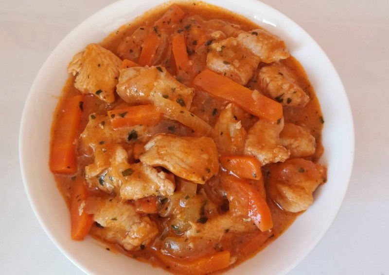 Куриное филе гуляш