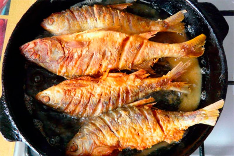 Морской окунь жареный
