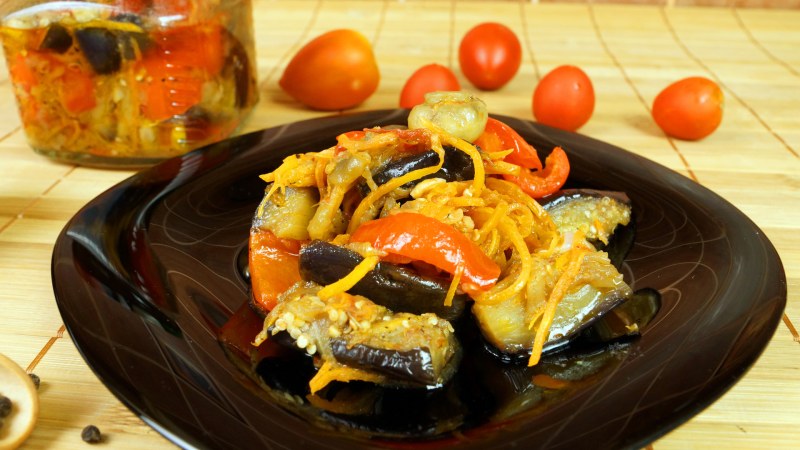 Баклажаны с морковью на зиму