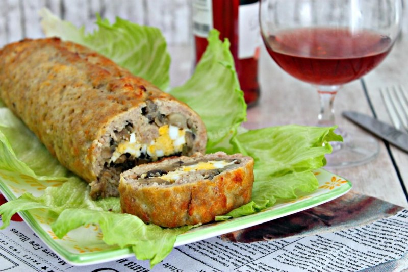 Мясной рулет