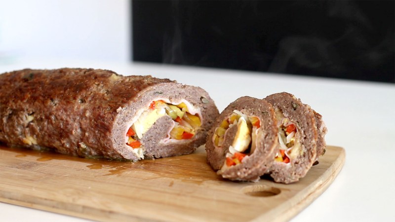 Рулет из куриного фарша