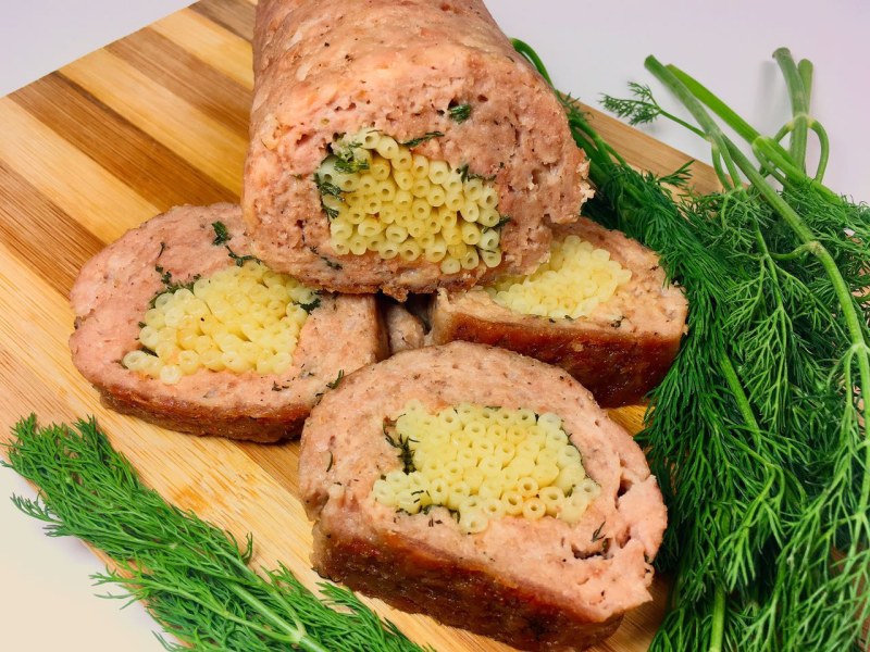 Рулет с куриным фаршем