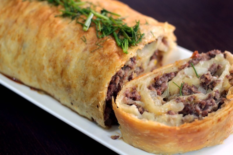 Лаваш с фаршем в духовке