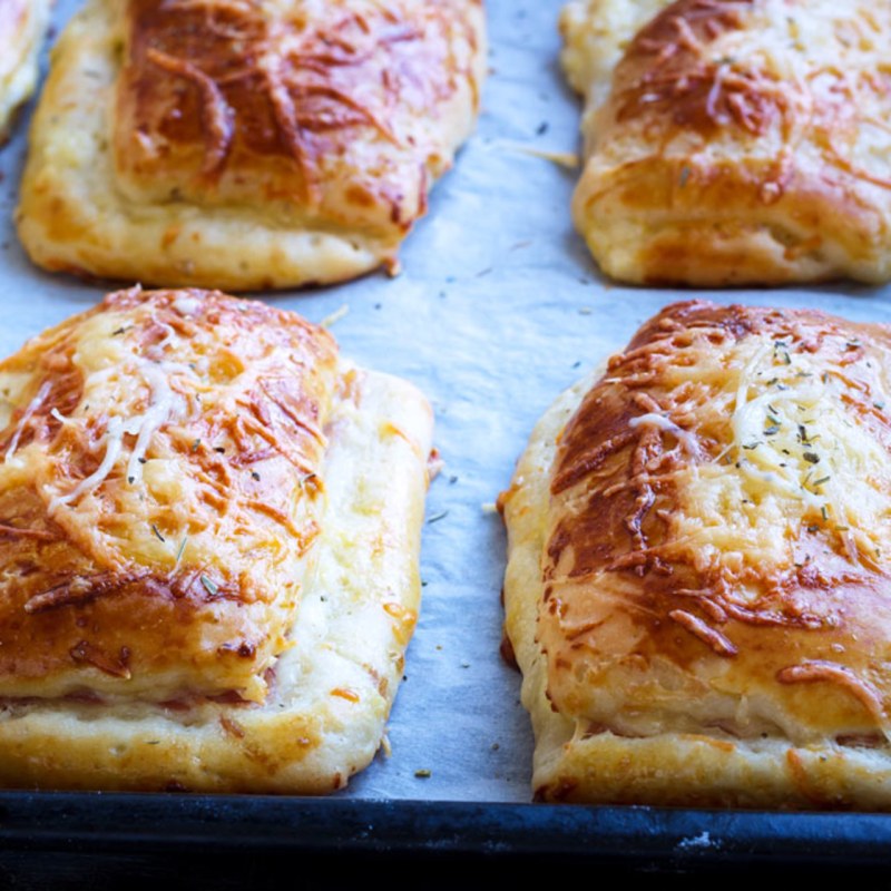 Бриошь с сыром Бри