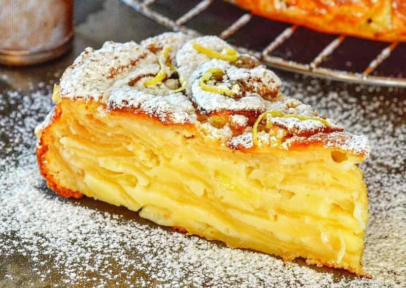Сочный пирог с яблоками