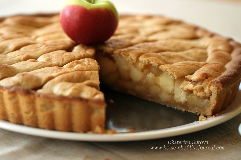 Шарлотка с яблоками Юлии Высоцкой