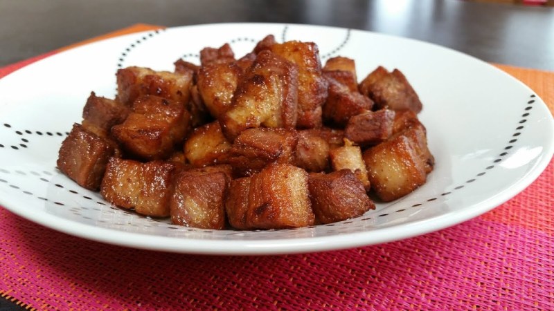 Кусочки жареного мяса