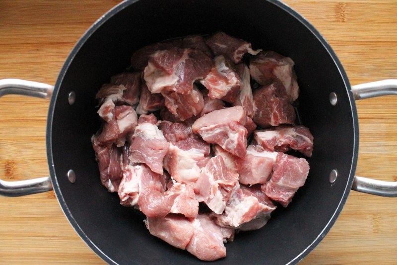 Мясо в кастрюле