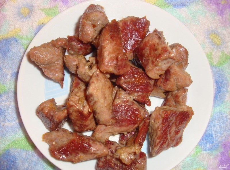 Кусочки жареного мяса